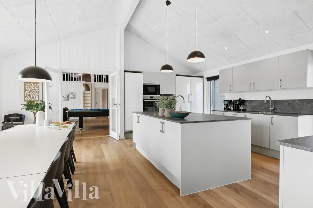 Große Küche im Poolhaus Marielyst